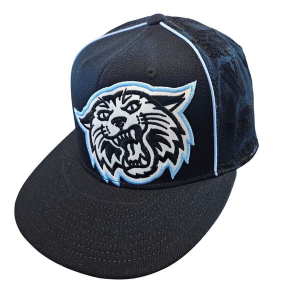 Vintage Villanova Wildcats Fitted Hat Cap Black Velvet NCAA Embroidered One Size - Picture 1 of 11